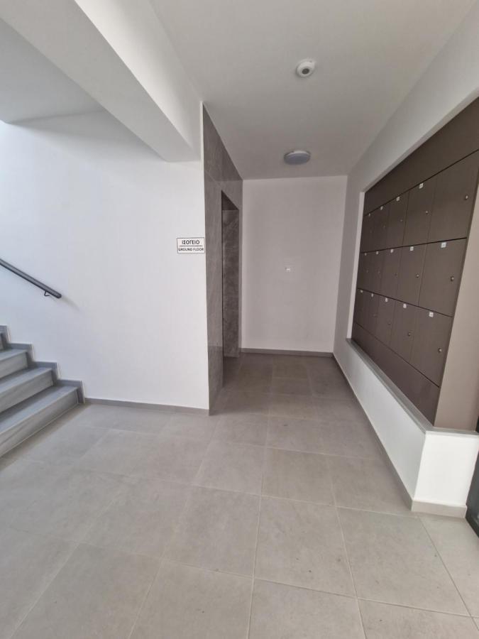 Carisa Deluxe Apartment With Jacuzzi Larnaca Dış mekan fotoğraf